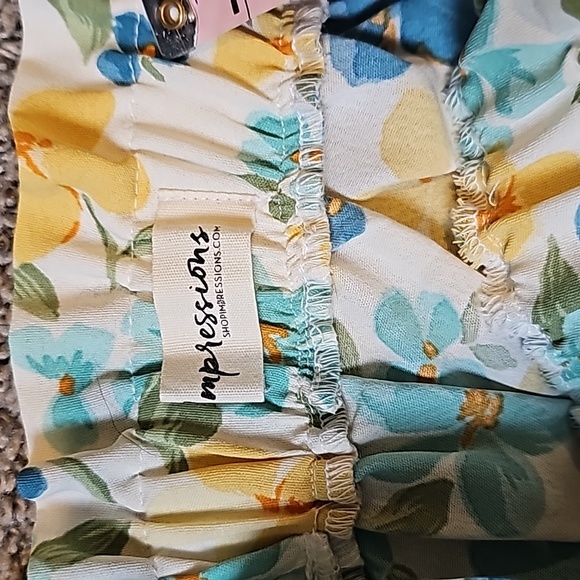 STUNNING IMPRESSIONS SMOCK BABYDOLL FLOWER POWER RUFFLE TANK - Picture 7 of 8